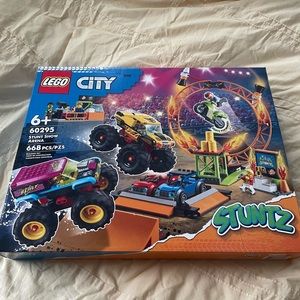 Lego City Stunt Show Arena Set